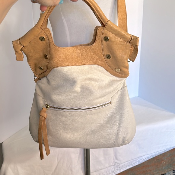 Foley & Corrina cross body clutch bag cream and pumpkin colored pebble leather. - Picture 3 of 8